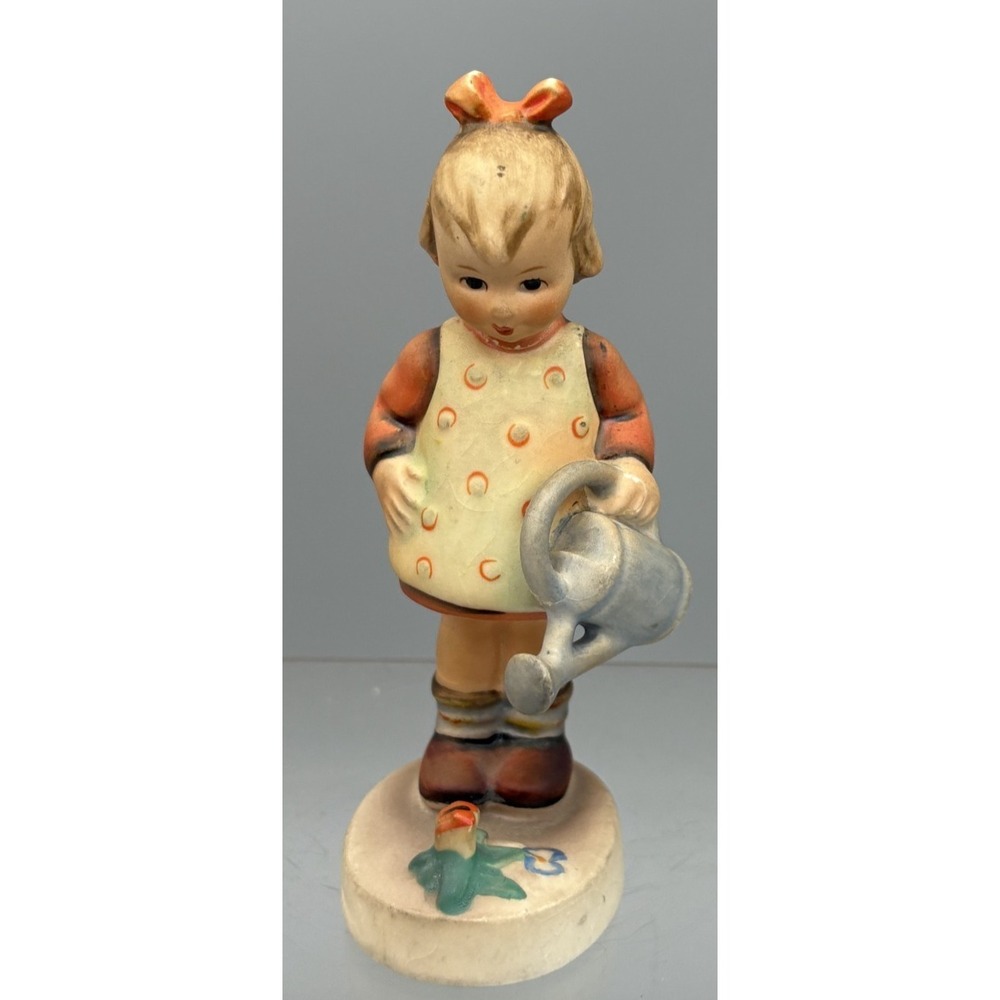 Vintage Hummel West Germany Goebel "Little Gardener" Porcelain Figurine TMK2 74‎
